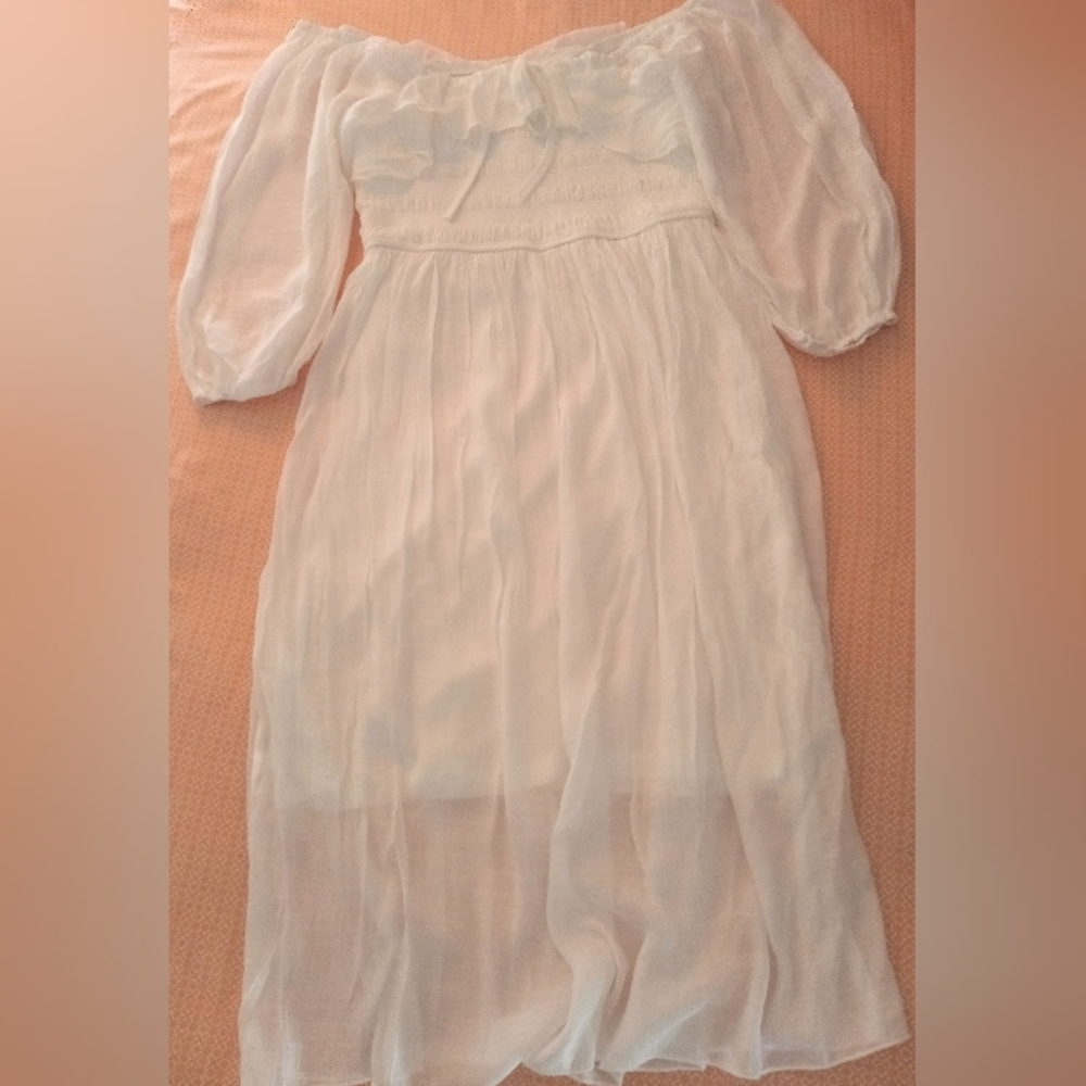 Summer Fun!  Women's White Sundress with Open Shoulder and Bowtie  Size PM
